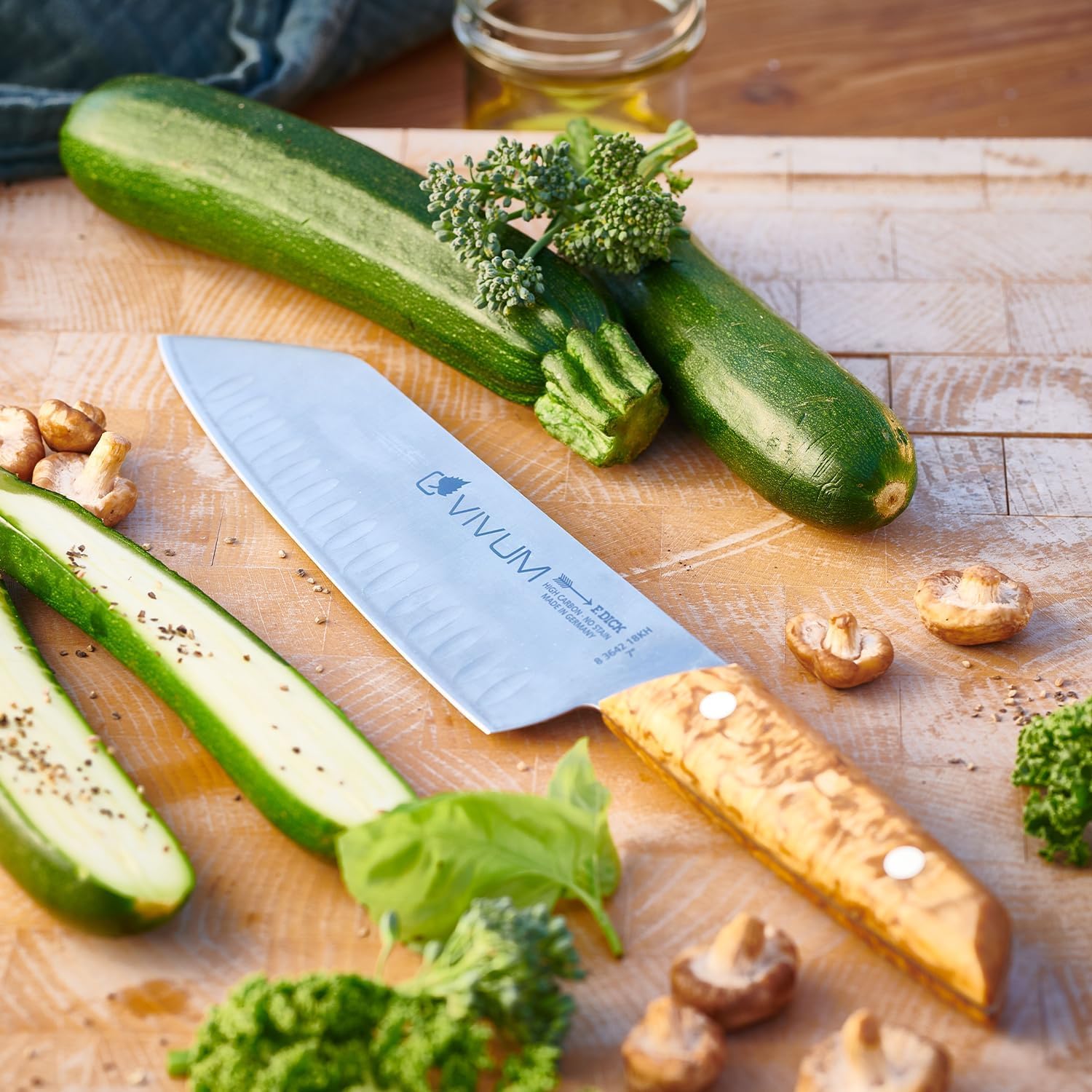 f-dick-vivum-santoku-18-cm-messer-kullenschliff-birke image 6